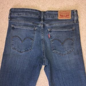 Levi’s 711 Skinny Jeans